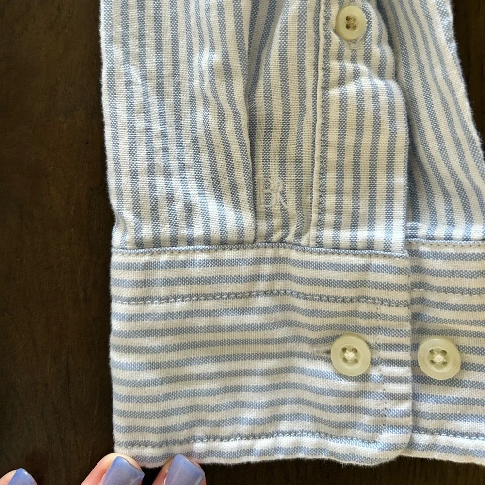 Banana Republic blue and white striped cotton standard fit button down shirt